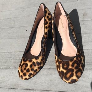 New w/o box Taryn Rose pumps size 10